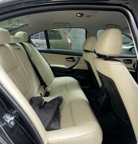 Черный БМВ 3 Серия, объемом двигателя 2 л и пробегом 200 тыс. км за 8000 $, фото 7 на Automoto.ua