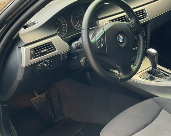 Черный БМВ 3 Серия, объемом двигателя 1.8 л и пробегом 260 тыс. км за 7500 $, фото 8 на Automoto.ua