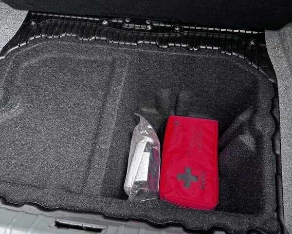 Черный БМВ 3 Серия, объемом двигателя 2 л и пробегом 338 тыс. км за 8200 $, фото 40 на Automoto.ua