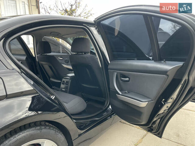 Чорний БМВ 3 Серія, об'ємом двигуна 2 л та пробігом 318 тис. км за 6999 $, фото 47 на Automoto.ua