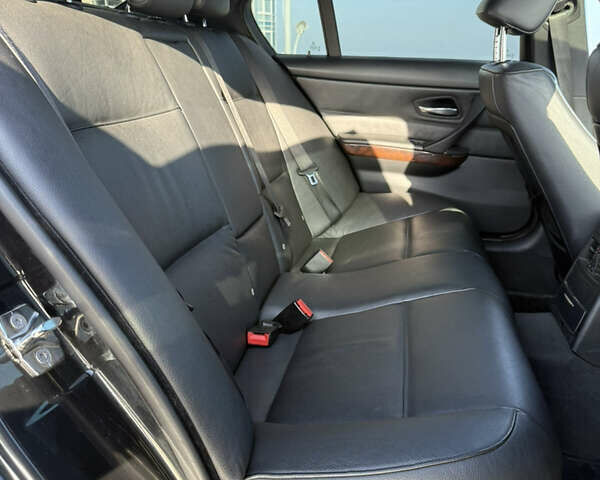 Черный БМВ 3 Серия, объемом двигателя 3 л и пробегом 252 тыс. км за 8500 $, фото 20 на Automoto.ua