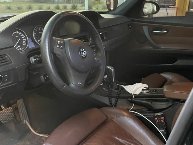 Черный БМВ 3 Серия, объемом двигателя 3 л и пробегом 212 тыс. км за 8250 $, фото 6 на Automoto.ua