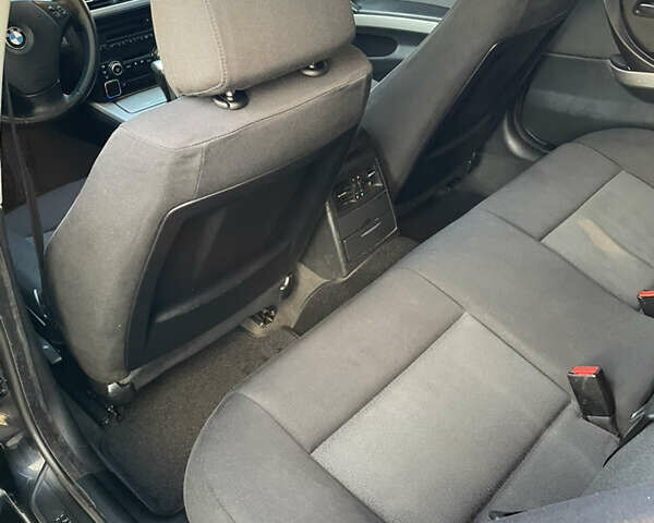 Черный БМВ 3 Серия, объемом двигателя 1.8 л и пробегом 260 тыс. км за 7500 $, фото 31 на Automoto.ua
