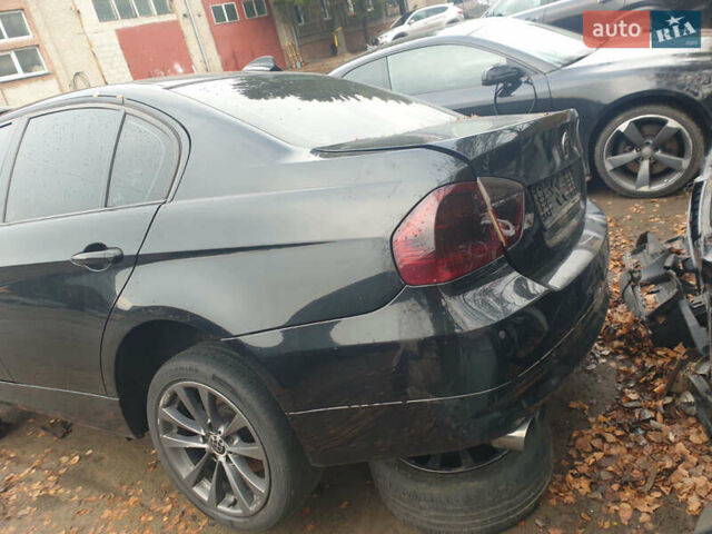 Черный БМВ 3 Серия, объемом двигателя 2 л и пробегом 300 тыс. км за 3500 $, фото 5 на Automoto.ua