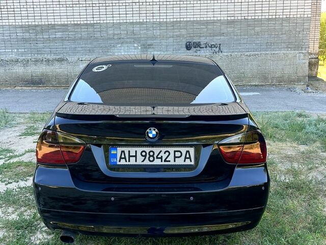 Черный БМВ 3 Серия, объемом двигателя 2 л и пробегом 228 тыс. км за 6500 $, фото 1 на Automoto.ua