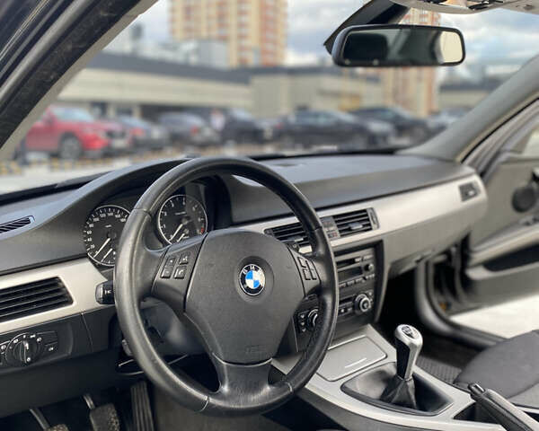 Черный БМВ 3 Серия, объемом двигателя 2 л и пробегом 233 тыс. км за 6700 $, фото 16 на Automoto.ua