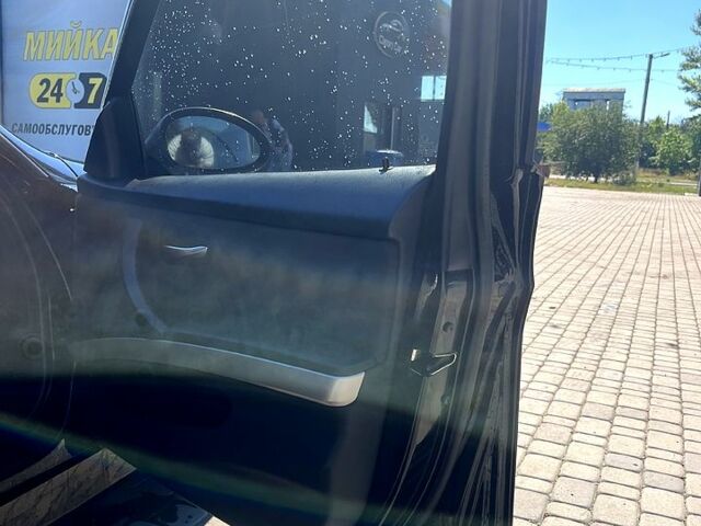 Черный БМВ 3 Серия, объемом двигателя 2 л и пробегом 228 тыс. км за 6500 $, фото 6 на Automoto.ua