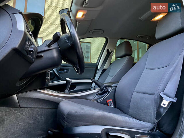 Чорний БМВ 3 Серія, об'ємом двигуна 2 л та пробігом 187 тис. км за 5950 $, фото 45 на Automoto.ua