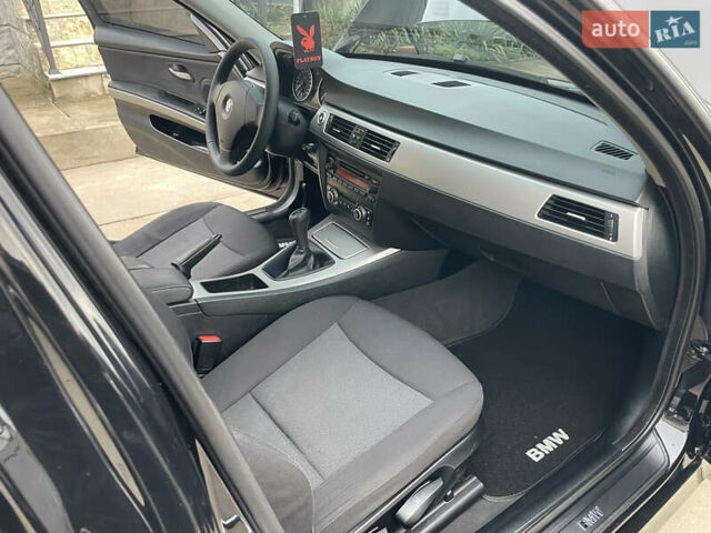 Чорний БМВ 3 Серія, об'ємом двигуна 2 л та пробігом 318 тис. км за 6999 $, фото 49 на Automoto.ua