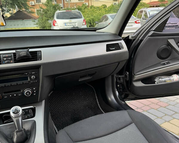Чорний БМВ 3 Серія, об'ємом двигуна 2 л та пробігом 312 тис. км за 7700 $, фото 9 на Automoto.ua
