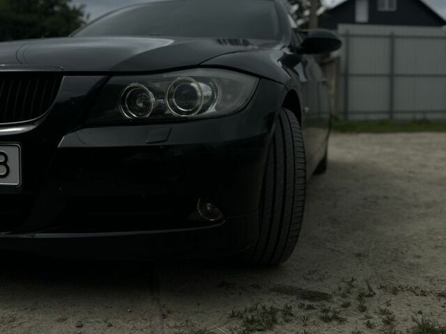 Черный БМВ 3 Серия, объемом двигателя 2 л и пробегом 311 тыс. км за 8400 $, фото 1 на Automoto.ua