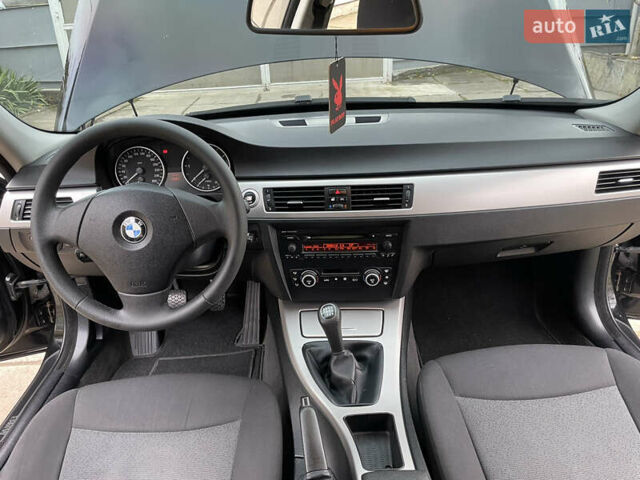 Чорний БМВ 3 Серія, об'ємом двигуна 2 л та пробігом 318 тис. км за 6999 $, фото 44 на Automoto.ua