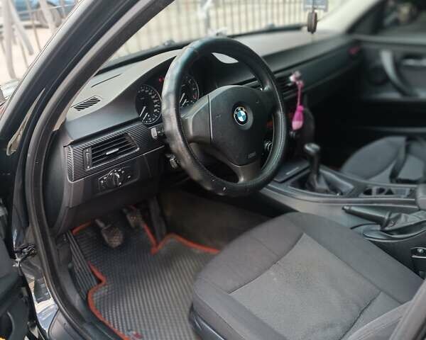 Черный БМВ 3 Серия, объемом двигателя 2 л и пробегом 270 тыс. км за 7900 $, фото 8 на Automoto.ua