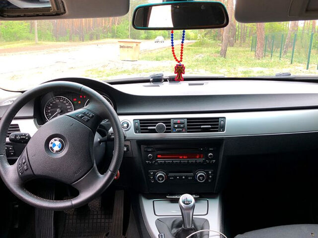 Чорний БМВ 3 Серія, об'ємом двигуна 2 л та пробігом 300 тис. км за 6700 $, фото 9 на Automoto.ua