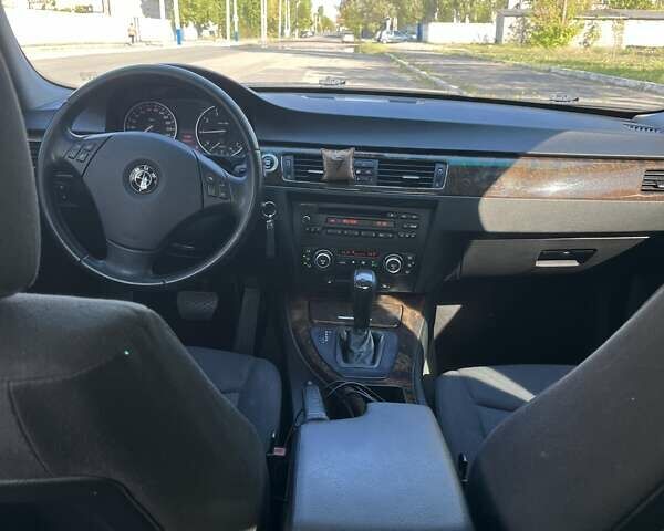 Чорний БМВ 3 Серія, об'ємом двигуна 2 л та пробігом 230 тис. км за 8300 $, фото 5 на Automoto.ua