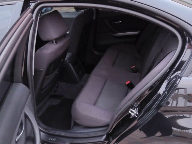 Чорний БМВ 3 Серія, об'ємом двигуна 2 л та пробігом 210 тис. км за 6900 $, фото 12 на Automoto.ua