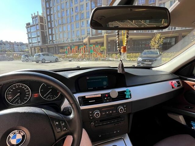 Черный БМВ 3 Серия, объемом двигателя 2 л и пробегом 392 тыс. км за 8800 $, фото 6 на Automoto.ua