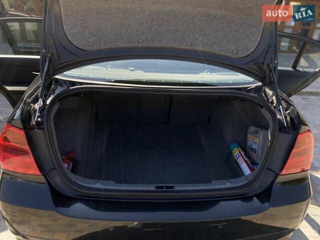 Черный БМВ 3 Серия, объемом двигателя 2 л и пробегом 404 тыс. км за 7300 $, фото 9 на Automoto.ua