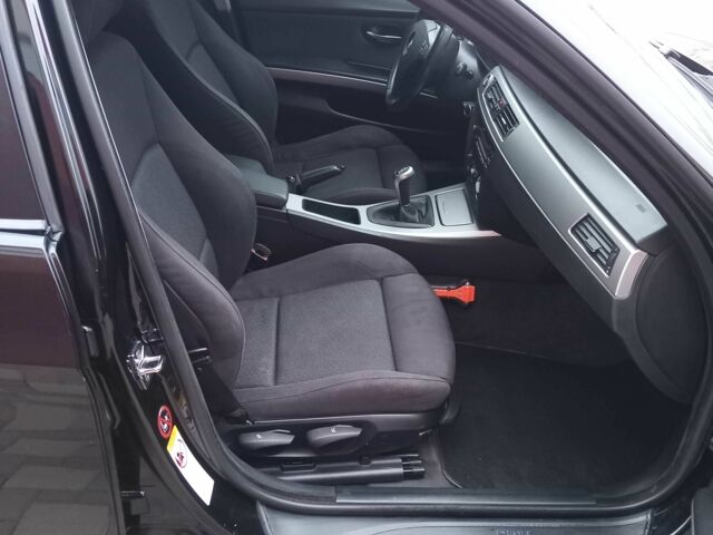 Чорний БМВ 3 Серія, об'ємом двигуна 2 л та пробігом 210 тис. км за 6900 $, фото 6 на Automoto.ua