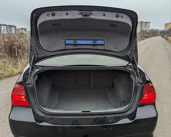 Черный БМВ 3 Серия, объемом двигателя 2 л и пробегом 334 тыс. км за 9300 $, фото 12 на Automoto.ua