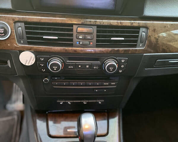 Чорний БМВ 3 Серія, об'ємом двигуна 3 л та пробігом 170 тис. км за 10900 $, фото 13 на Automoto.ua