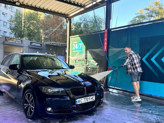 Чорний БМВ 3 Серія, об'ємом двигуна 3 л та пробігом 210 тис. км за 9500 $, фото 10 на Automoto.ua