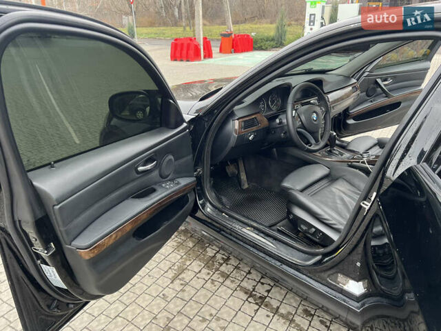 Чорний БМВ 3 Серія, об'ємом двигуна 3 л та пробігом 268 тис. км за 11000 $, фото 18 на Automoto.ua