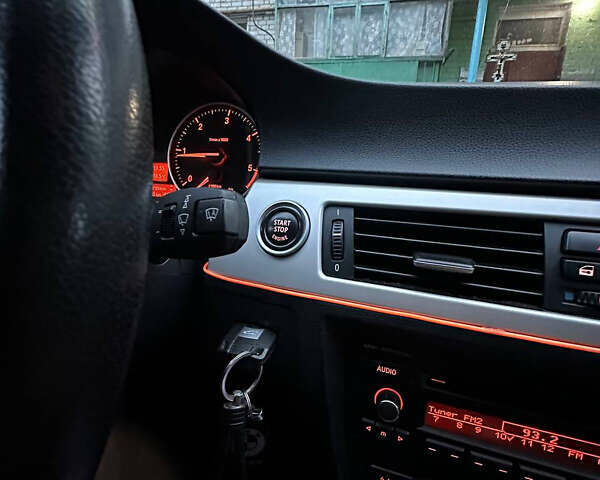 Чорний БМВ 3 Серія, об'ємом двигуна 2 л та пробігом 310 тис. км за 9500 $, фото 29 на Automoto.ua