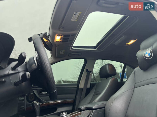 Чорний БМВ 3 Серія, об'ємом двигуна 3 л та пробігом 268 тис. км за 11000 $, фото 25 на Automoto.ua