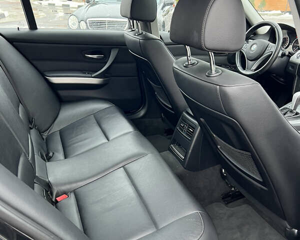 Чорний БМВ 3 Серія, об'ємом двигуна 2 л та пробігом 280 тис. км за 11000 $, фото 29 на Automoto.ua