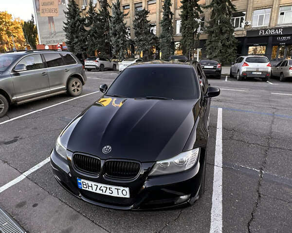 Чорний БМВ 3 Серія, об'ємом двигуна 3 л та пробігом 300 тис. км за 9999 $, фото 4 на Automoto.ua