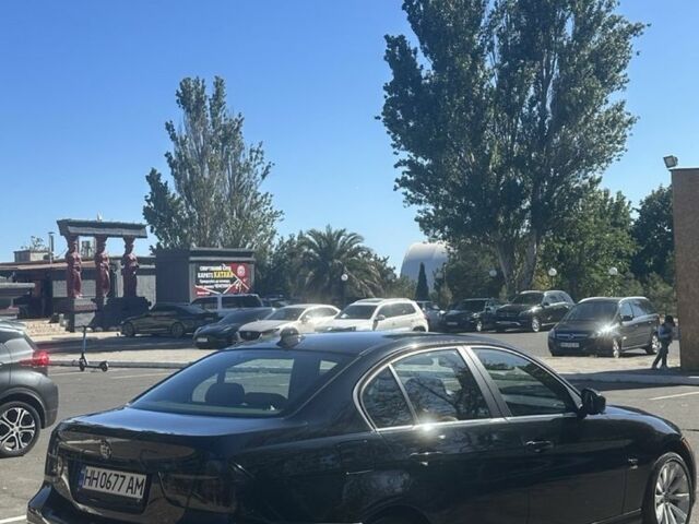 Черный БМВ 3 Серия, объемом двигателя 3 л и пробегом 34 тыс. км за 11000 $, фото 6 на Automoto.ua