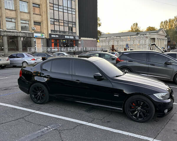 Чорний БМВ 3 Серія, об'ємом двигуна 3 л та пробігом 300 тис. км за 9999 $, фото 3 на Automoto.ua