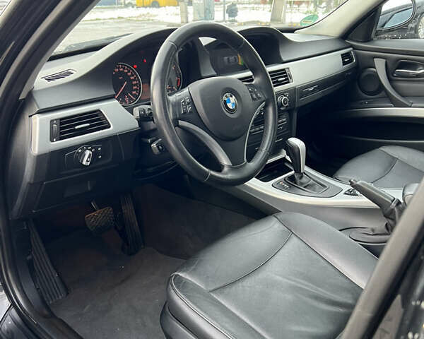 Чорний БМВ 3 Серія, об'ємом двигуна 2 л та пробігом 280 тис. км за 11000 $, фото 26 на Automoto.ua