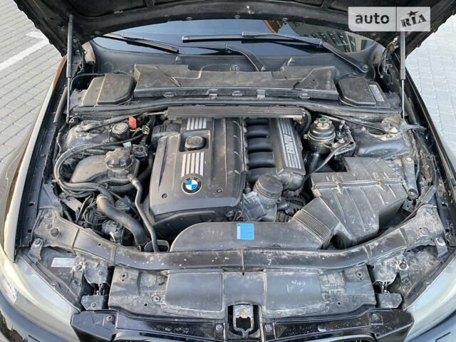 Чорний БМВ 3 Серія, об'ємом двигуна 3 л та пробігом 257 тис. км за 8999 $, фото 41 на Automoto.ua