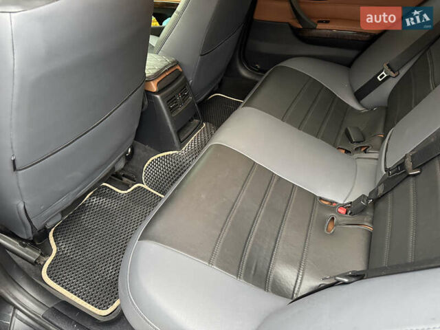 Черный БМВ 3 Серия, объемом двигателя 2 л и пробегом 237 тыс. км за 10999 $, фото 4 на Automoto.ua