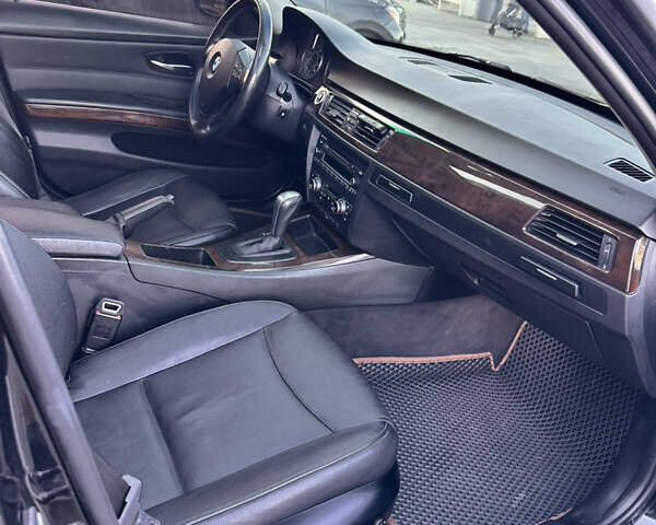 Чорний БМВ 3 Серія, об'ємом двигуна 3 л та пробігом 300 тис. км за 9999 $, фото 11 на Automoto.ua