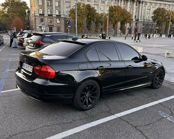 Чорний БМВ 3 Серія, об'ємом двигуна 3 л та пробігом 300 тис. км за 9999 $, фото 5 на Automoto.ua