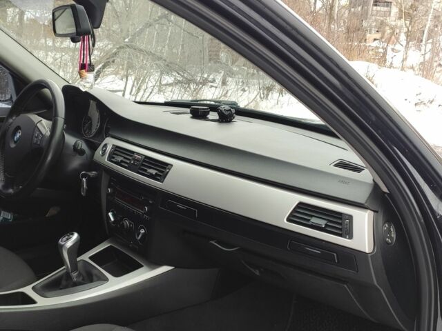 Чорний БМВ 3 Серія, об'ємом двигуна 2 л та пробігом 230 тис. км за 8800 $, фото 5 на Automoto.ua