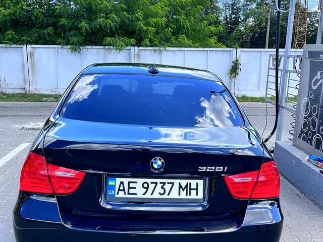 Черный БМВ 3 Серия, объемом двигателя 3 л и пробегом 175 тыс. км за 10500 $, фото 1 на Automoto.ua