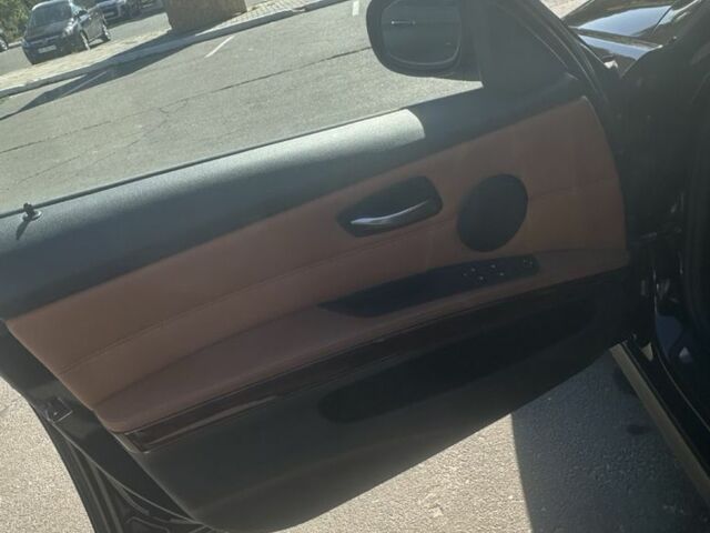 Черный БМВ 3 Серия, объемом двигателя 3 л и пробегом 34 тыс. км за 11000 $, фото 11 на Automoto.ua