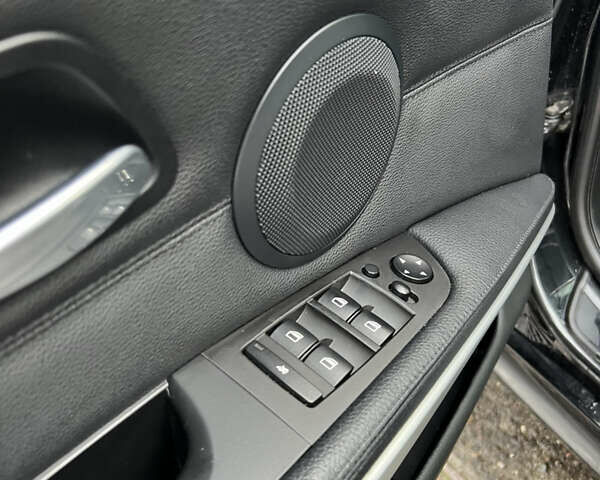 Чорний БМВ 3 Серія, об'ємом двигуна 2 л та пробігом 280 тис. км за 11000 $, фото 33 на Automoto.ua