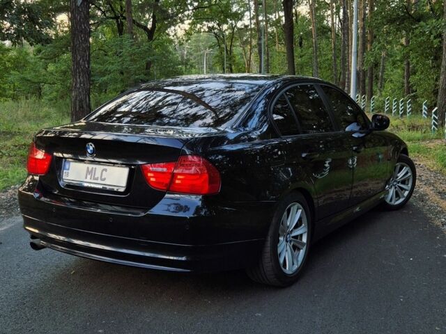 Черный БМВ 3 Серия, объемом двигателя 2 л и пробегом 230 тыс. км за 10000 $, фото 2 на Automoto.ua