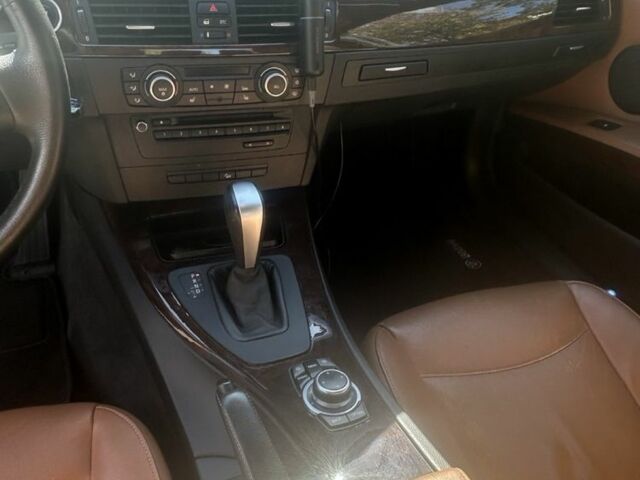 Черный БМВ 3 Серия, объемом двигателя 3 л и пробегом 34 тыс. км за 11000 $, фото 10 на Automoto.ua