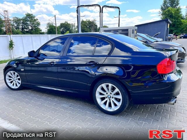 Черный БМВ 3 Серия, объемом двигателя 3 л и пробегом 175 тыс. км за 10500 $, фото 4 на Automoto.ua