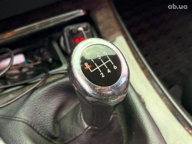 Черный БМВ 3 Серия, объемом двигателя 2 л и пробегом 290 тыс. км за 10590 $, фото 18 на Automoto.ua