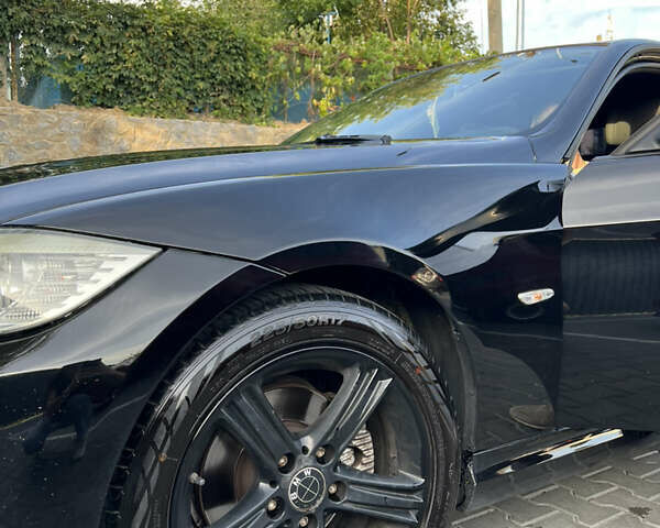 Черный БМВ 3 Серия, объемом двигателя 2 л и пробегом 242 тыс. км за 9400 $, фото 8 на Automoto.ua