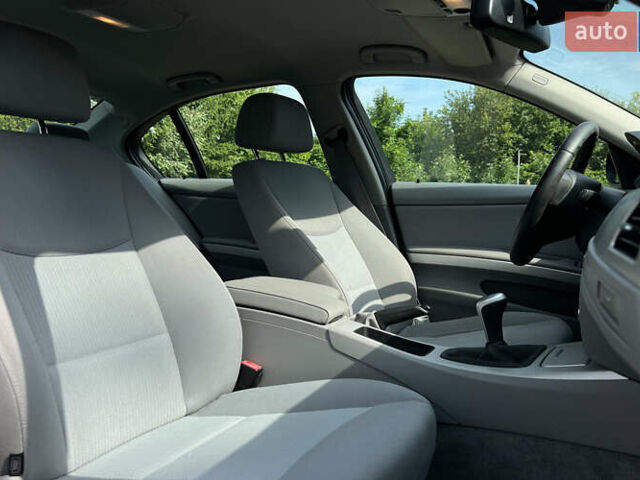 Черный БМВ 3 Серия, объемом двигателя 2 л и пробегом 153 тыс. км за 10700 $, фото 8 на Automoto.ua