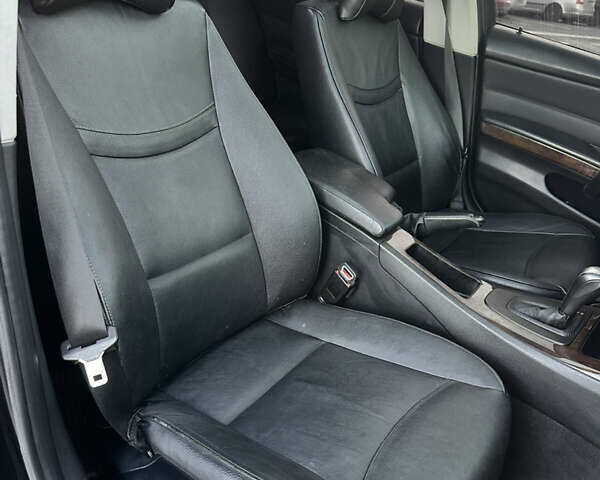 Чорний БМВ 3 Серія, об'ємом двигуна 3 л та пробігом 300 тис. км за 9999 $, фото 10 на Automoto.ua