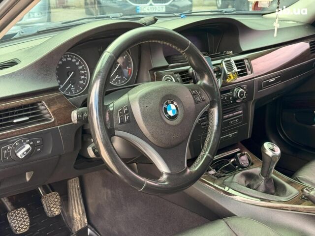 Черный БМВ 3 Серия, объемом двигателя 2 л и пробегом 290 тыс. км за 10590 $, фото 14 на Automoto.ua